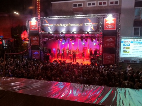 Hertogplein's profile picture. Tijdens de vierdaagse feesten van Nijmegen is het bij ons van 18 t/m 24 juli 2015 FEEST met de beste bands/artiesten van Nederland en entertainer Bennie Solo!