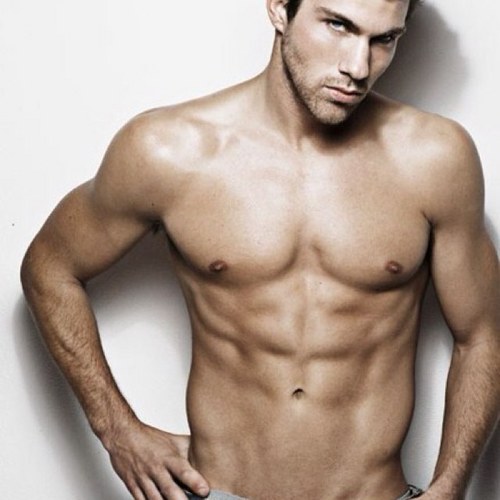 Whos up for havin fun? Im a flirt who works in the adult biz!!