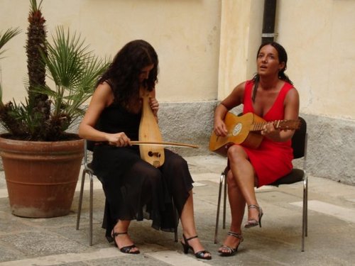 radicidelsuono's profile picture. Radici del Suono, Musica e Danze della Tradizione.