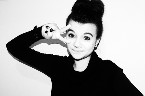 Follow @Kimoou_CapriSun et je te follow back x2, sinon j'unfollow. Je vous est prevenu :)
