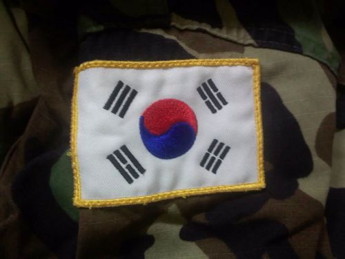 고려대학교'01/에스파냐어문학전공이지만 공부를 멀리해 간신히 졸업/KATUSA03-11기/모태솔로ㅠㅠ/전직나이롱기자,아직도방황중/안티10새머리/진짜종북빨갱이는 따로 있다/좌파라하기엔민망,우파라하기엔억울/무신론자, 한때 천주교(아브라함)/오프라인게임애호가/EVO4G+
