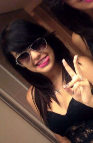 Geminiana, Ciumenta , Possessiva, Carinhosa, Realista & melhor amiga da @michelly_b ∞ http://t.co/fy2VWn20FH