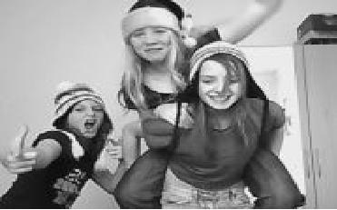Carrots, curls, nandos, and vas appnin'? but not spoons, spoons are banned...Yeah, we're Directioners @OneDirection
