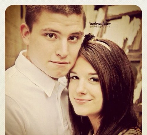 HollyBrooks2's profile picture. 