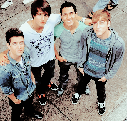 hello! we @bigtimerush! we are two fans from Argentina! VIVA LAS RUSHERS... follow us on instagram @wearerushersarg !!