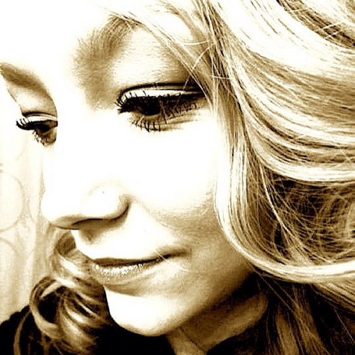 KitiKatie's profile picture. Clinical psychologist, psychotherapist, eating disorder specialist, trainer, coach, but above all a human being  🙋🏽‍♀️ // all views my own & personal