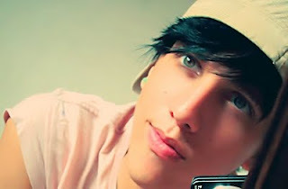 Me chamo Gabriel Rodrigues Zimmer,tenho 18 anos... E me esqueceram '----'