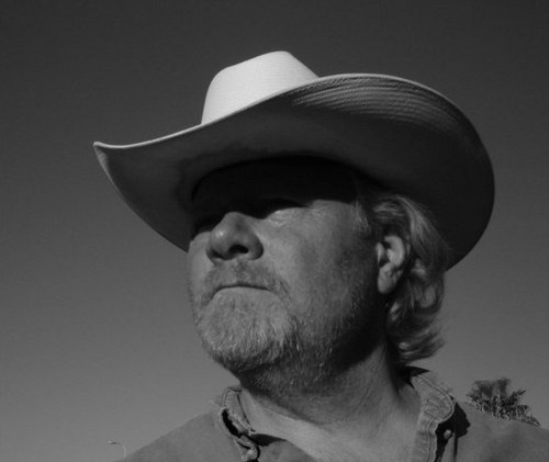 askmurph's profile picture. Former Democrat, former Republican, and now a proud member of No Party Declared. I am conservative in politics, but both parties now piss me off.