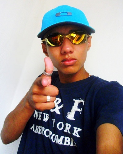 Bruno Garcia Aguilera ,19 anos,Namorando Thais Leocadia s2, SP 
http://t.co/HabzJiHWh5