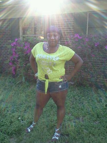 Fun loving person and like to hang out wit my fam(ily) and my small circle.!!!!#M.O.E
