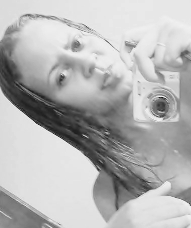 Nada dura para sempre, nem as dores, nem as alegrias. Tudo na vida é aprendizado. Tudo na vida se supera.