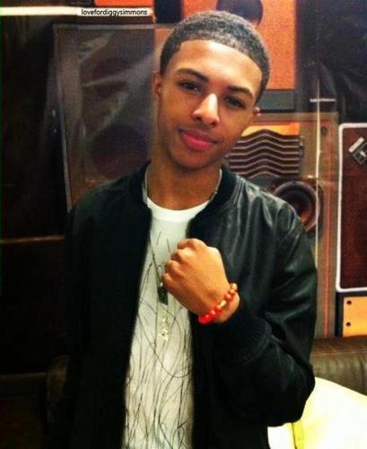 ItsJetsetters's profile picture. This Is A Paqe.For Diggy Simmons Lovers : ) Follow It , I Follow Back .!!!