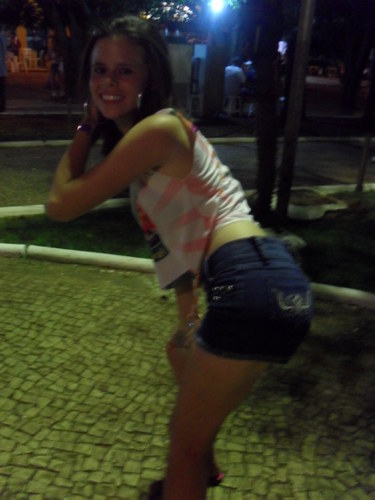 Alice_joicee's profile picture. Vc fala que vai fica tudo bem, porque não é você que tá sentindo toda essa dor..