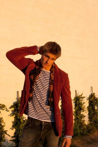 arrogantcato's profile picture. Forever keeping this account name.