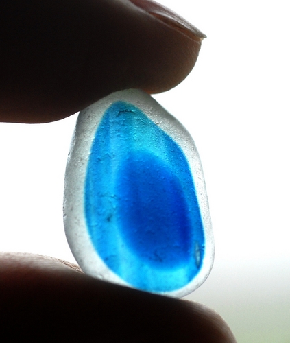 I'm a married mom of two in Racine, Wisconsin. Visit http://t.co/Lpaf1WNXbk for hand-made sea glass, shell, pearl and lake stone jewelry and hair adornment.
