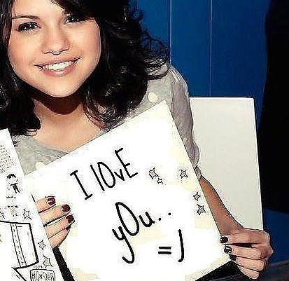 SelenamylifeR's profile picture. 