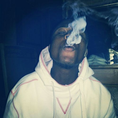 VP OF C9C(cloud9crew) im a cool dude but dont leave yo bitch around me cuz she will get swooped on ya digg..........