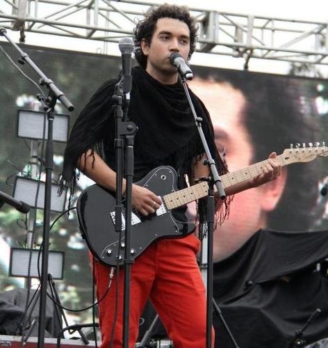 Arquitecto en formación, Rockero por pasión.
Incondicional de Gustavo Cerati.
#RiverEstáDulce