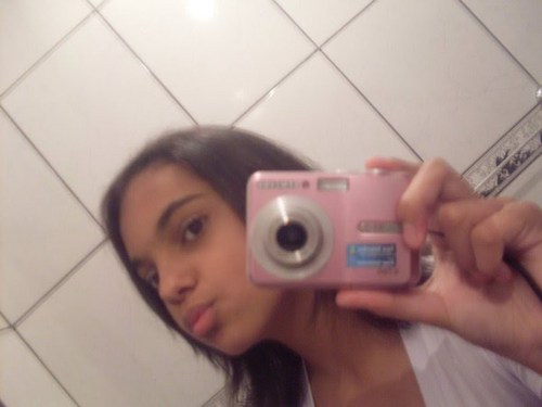 A Menina Que não vive sem Amigos # Sonhadora e Encantadora #    Amar significa nunca ter de dizer que você sente muito.