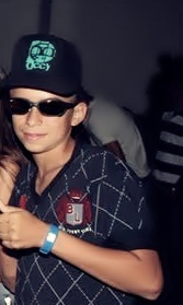 #DEUS nao disiste de vc ele se emporta com vc ele comprende seu caminhar  nunca vi um amor tao lido assim :)♪