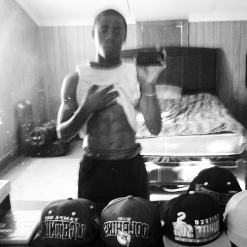 juz ah kool azz dude...and yea i follow back....so follow mhe