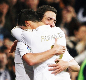 FansCr7_Higuain's profile picture. Higuaín&Cristiano;ambos tienen un solo objetivo,MARCAR GOLES.La palabra GANAR es recurrente en sus cabezas,la palabra PERDER no aparece en sus diccionarios