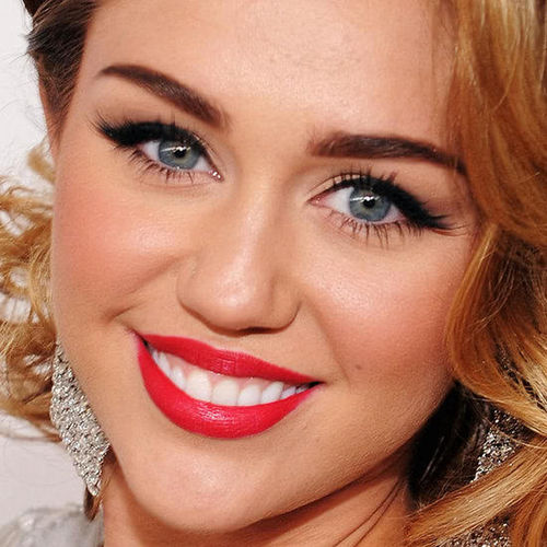 I'm a HUGE miley cyrus fan :) :) And will always be♥♥♥ she is my LIFE my INSPIRATION my EVERYTHING♥ I will always love her FOREVER & ALWAYS♥ WATCH LOL♥