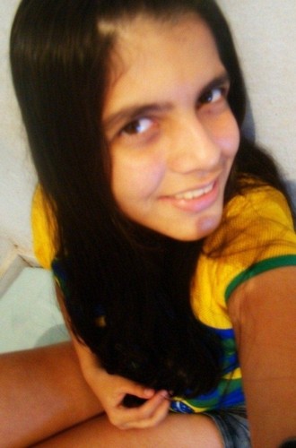 sorria isso basta (: ..