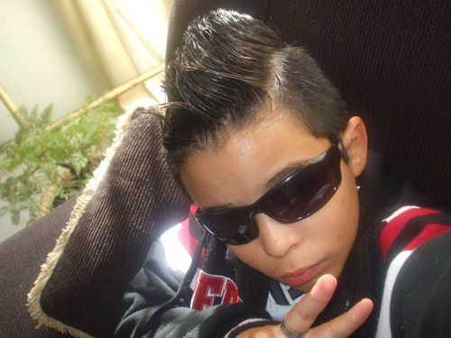oi todos me sigam o twitter para conversar com meus amigos e conhecer pessoas novas