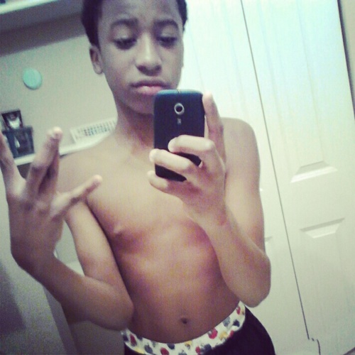 follow me on instagram @_laeric im going to follow back