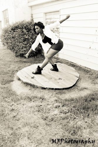 Im Hadassah aKa Dersh.Christ is my life.Im a pretty down to earth chick.I model.I love to lmbo.I do it like 24/7 lol....I eat sleep and breath Dance! Follow me!
