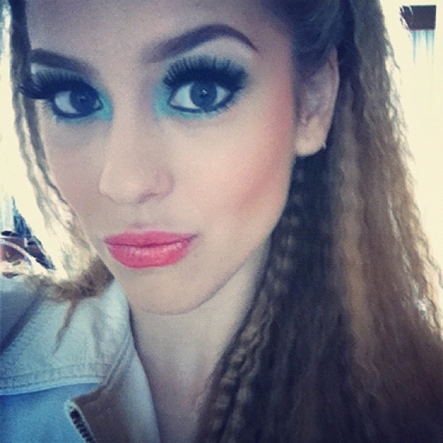 I Need You @sophiaabrahao ♥ , Officially adopted by @Lua_Blanco , Madrinha: @aleloyola Since: 19/04/2011