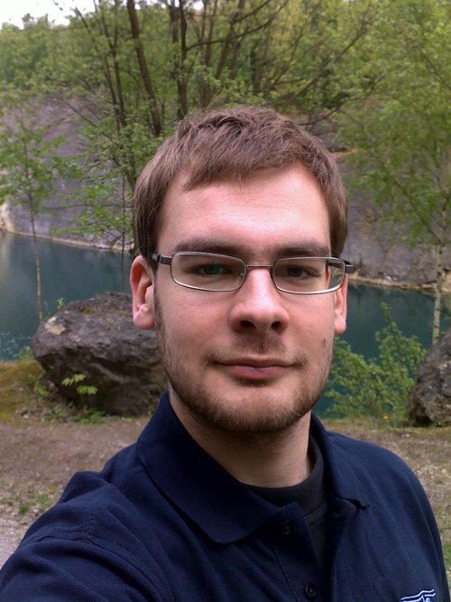 Jeune entrepreneur à la tête d'une société de consultance en Informatique: CBlue SPRL