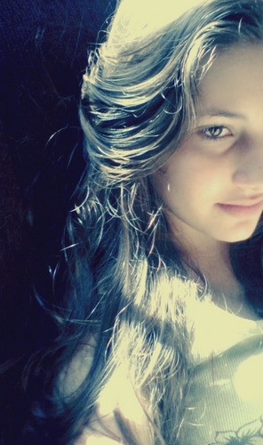 ...Tolice é viver a vida assim, sem aventura... deixa ser, pelo coração. Se é loucura então melhor não ter razãoooo...