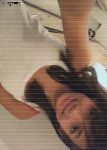 . . . ooi ;p tenho 13 anos , Sou Virginiana , Sou apaixonada pelo @mcyoshioficial , Minha m;a ea @_MINH4PRINC3S4 , Meu Mô eo @negguinho_