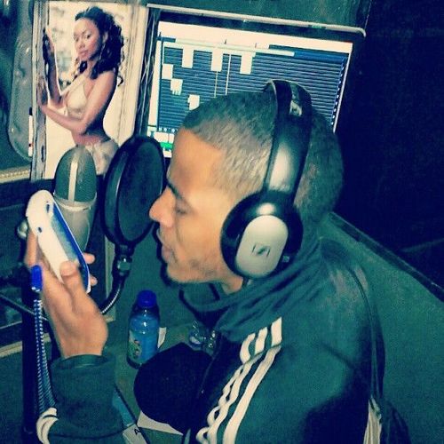 Dreyt0288's profile picture. Bout money,make music,chasing my dream, I was born to be a star,...lil drey all day starboyz ent/monsta muzik