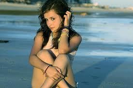 i´m a funny girl, who loves music, dancing and spending time with friends