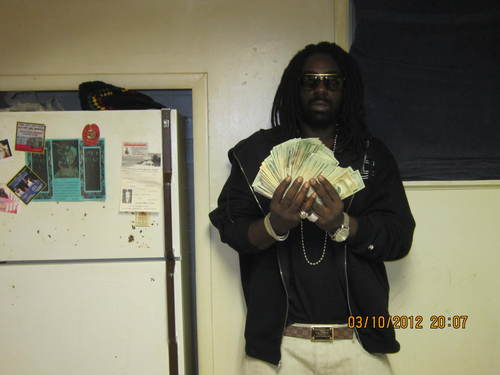 born in tha V.I. RISE IN THA B.K.GROW UP IN THA BURGH SO I GOT ALOT 2 SAY