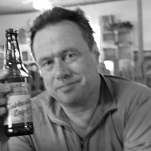 pete_dude's profile picture. An American squirming.