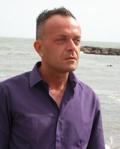 Riservato, timido e sincero MAX SERIETà CIAO CIAO A TUTTI