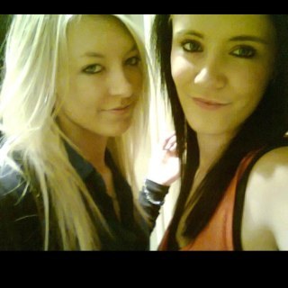 Alyciatinetti's profile picture. living life on the edge! I FOLLOW BACK !!