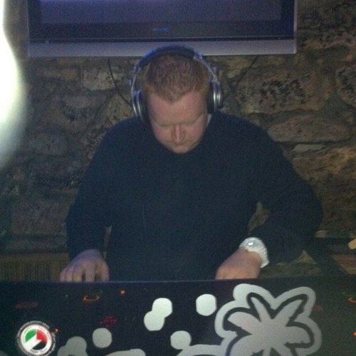 Hibs lover, House Music DJ. All views my own. Follow me on https://t.co/gvrvuU24i5