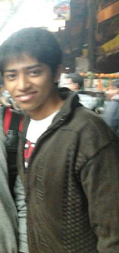 Student of engineering college... Like to play... be happyy... Love u alll..
