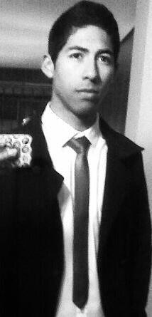 Soy un chico divertido abierto a todo jeje soy jugador de un equipo de futbol juvenil sala y me encanta lo que ago jaja y sobretodo me encanta la musica XD