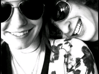 Faithful_Dreams's profile picture. MUSIC~LIFE~LOVE3 
guitar&&uke, playing shows & headlining.. in my head..