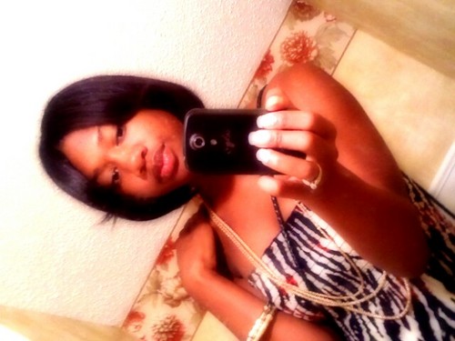 jahrae heaa , follow me @BOY_thatsJudiee . but befoo anything follow them tweets or eat them tweets