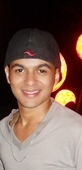 Se descrever é para os fracos os fortes surpreende a cada dia se tornado indescritivel !        Te amo @mih_oliiveira