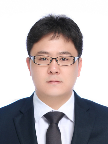 서울과 수원에 서식하는 평범한 직딩입니다