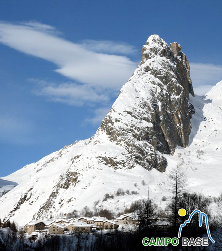 Ai piedi della Castello-Provenzale, in alta Valle Maira, paradiso di alpinisti, climbers ed escursionisti. Posto tappa GTA, Via Alpina, Percorsi Occitani!