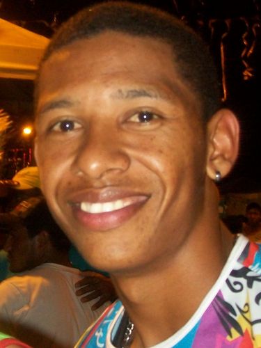 Anapolino apaixonado por rodeio e mulher bonita que atentende por nome de mamae